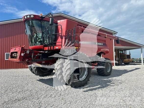 Case IH 8120 Mietitrebbiatrici