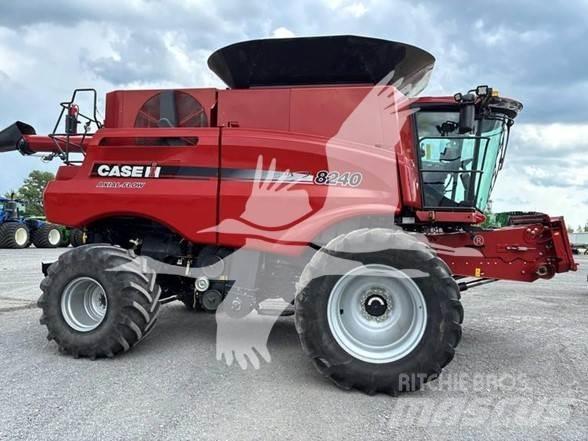 Case IH 8240 Mietitrebbiatrici