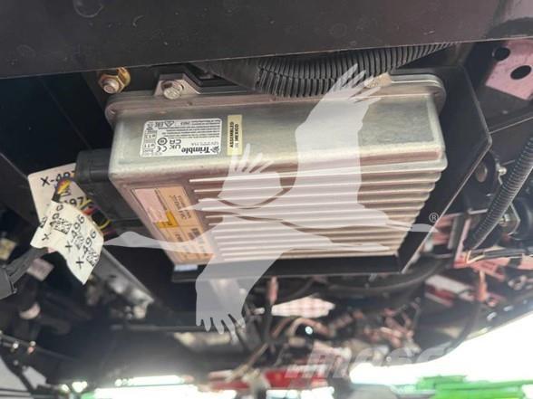 Case IH 8250 Mietitrebbiatrici