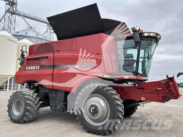 Case IH 9240 Mietitrebbiatrici