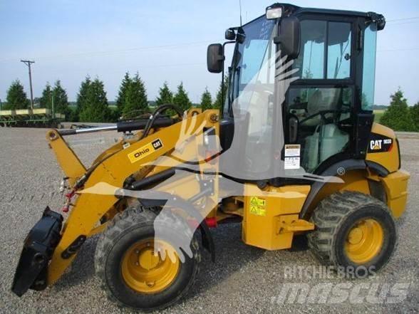 CAT 903D Pale gommate