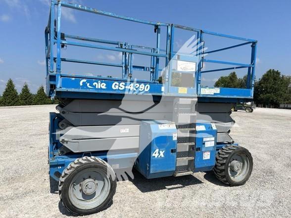 Genie GS4390RT Piattaforme a pantografo
