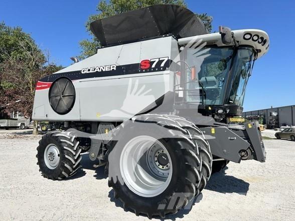 Gleaner S77 Mietitrebbiatrici