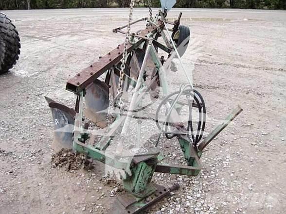 John Deere 514 Aratri reversibili