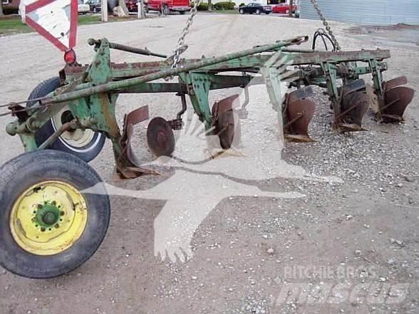 John Deere 514 Aratri reversibili
