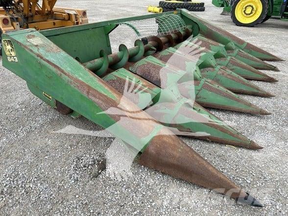 John Deere 643 Testate per mietitrebbie
