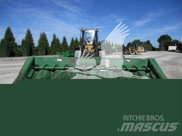 John Deere 843 Testate per mietitrebbie