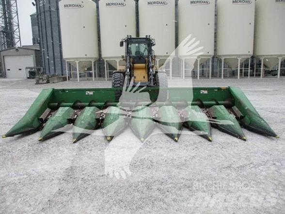 John Deere 843 Testate per mietitrebbie