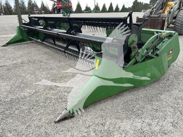John Deere 920 Testate per mietitrebbie