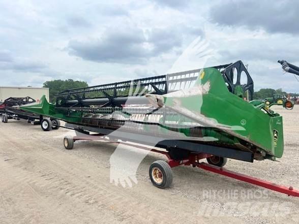 John Deere 925 Testate per mietitrebbie