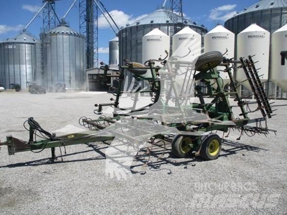 John Deere 960 Coltivatori