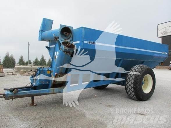 Kinze 840 Carri per la granella