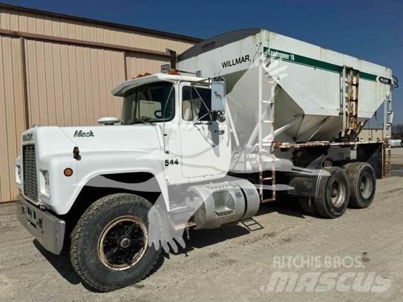 Mack R686ST Costruzioni - Altro
