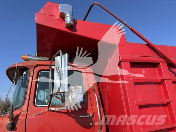 Mack RB688S Camion ribaltabili