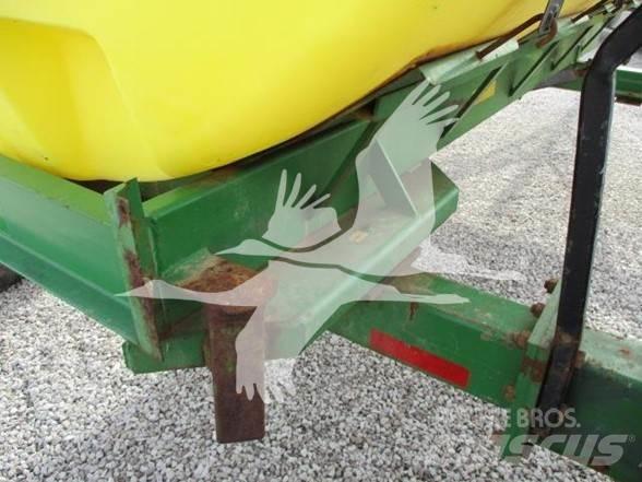 YETTER 1600 Spargiminerale