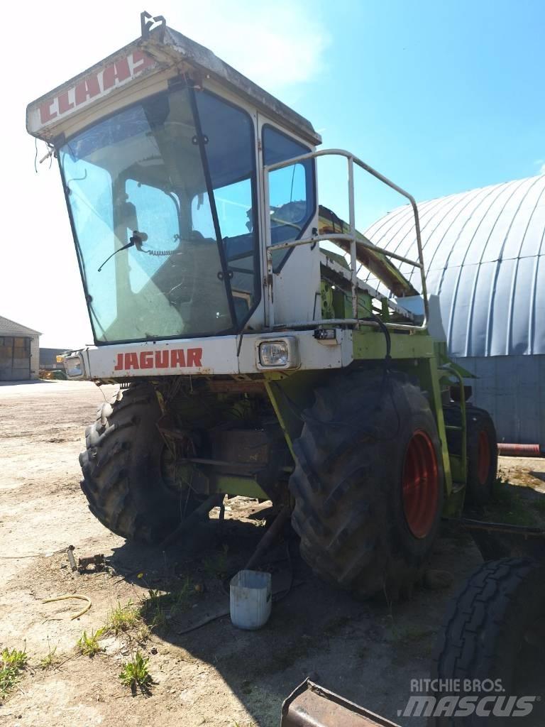 CLAAS Jaguar 690 SL Trince semoventi