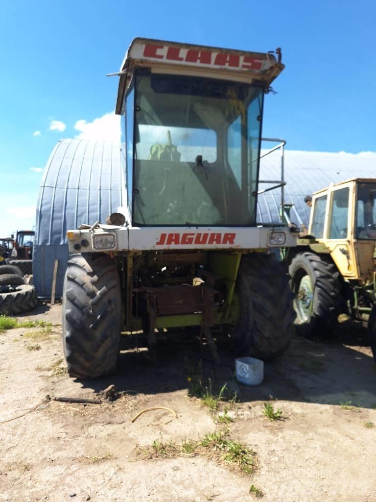 CLAAS Jaguar 690 SL Trince semoventi
