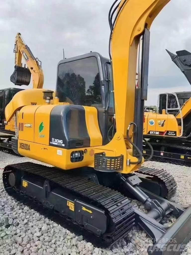 XCMG 60 Escavatori cingolati
