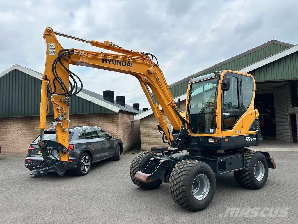 Hyundai 55W-9A Escavatori gommati