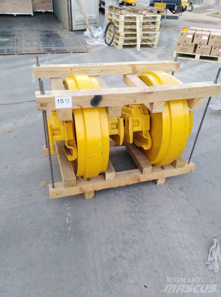 Komatsu D85E-18 Catene, cingoli e sottocarro