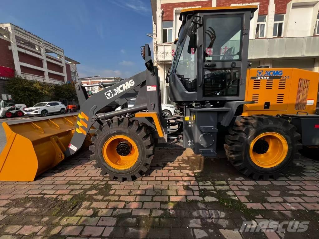 XCMG LW 156 FM Pale gommate