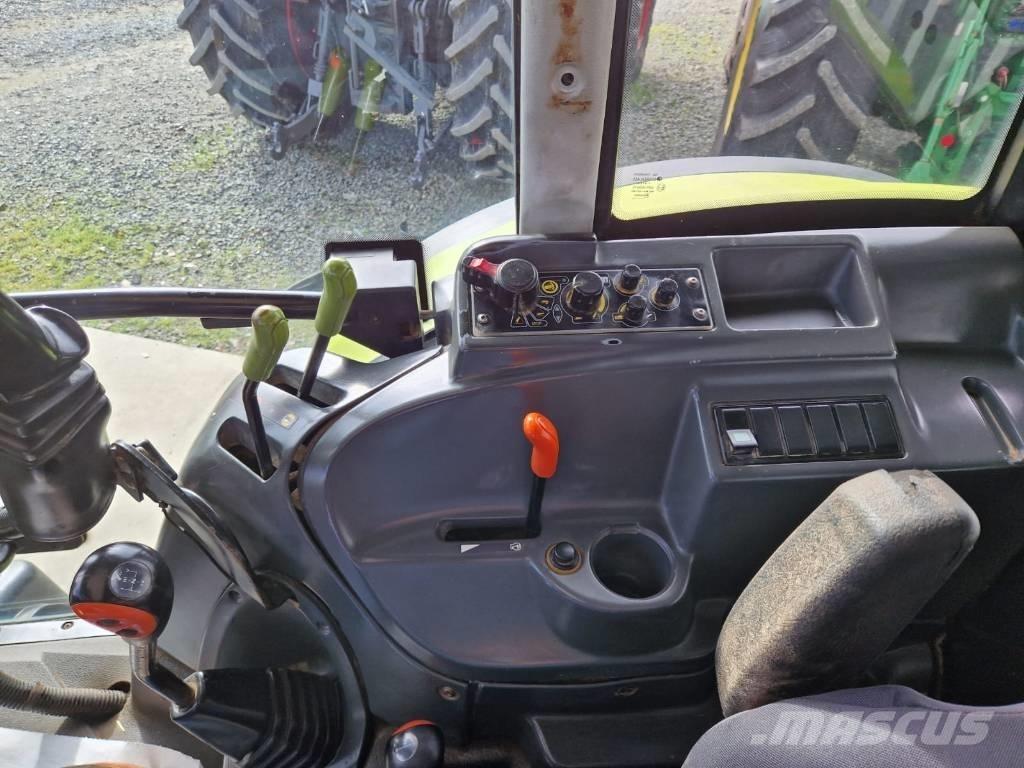 CLAAS Axos 320 CX Trattori