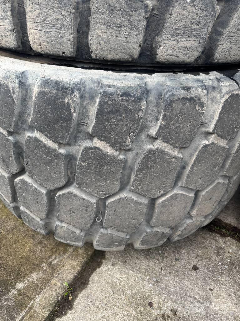 Develon DA 45 Pneumatici, ruote e cerchioni