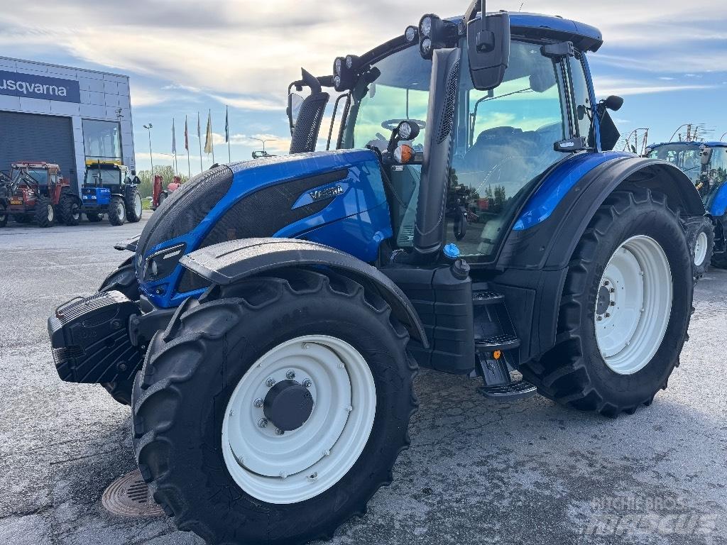 Valtra N 124 Trattori