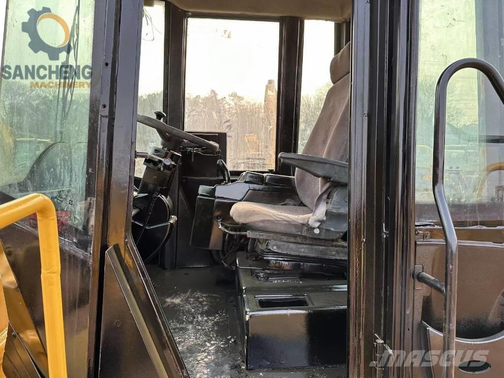 CAT 950H Pale gommate