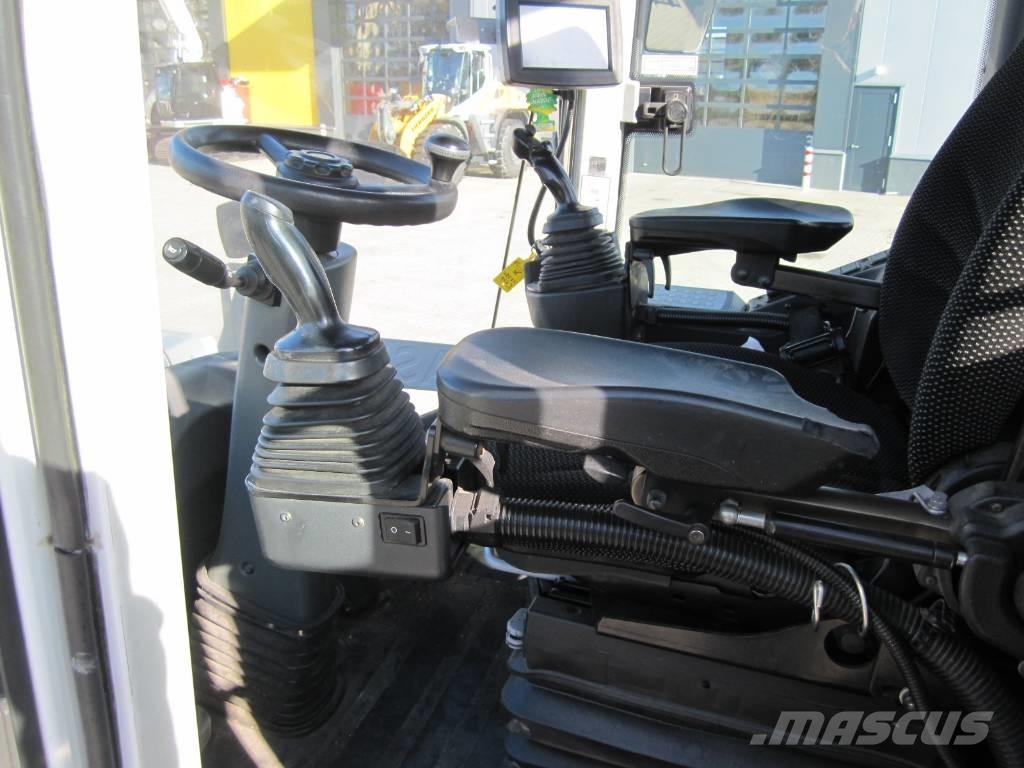 Liebherr L546 Pale gommate