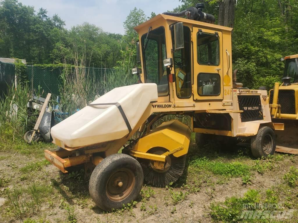  WALDIN SW250 Autocarro spazzatrice
