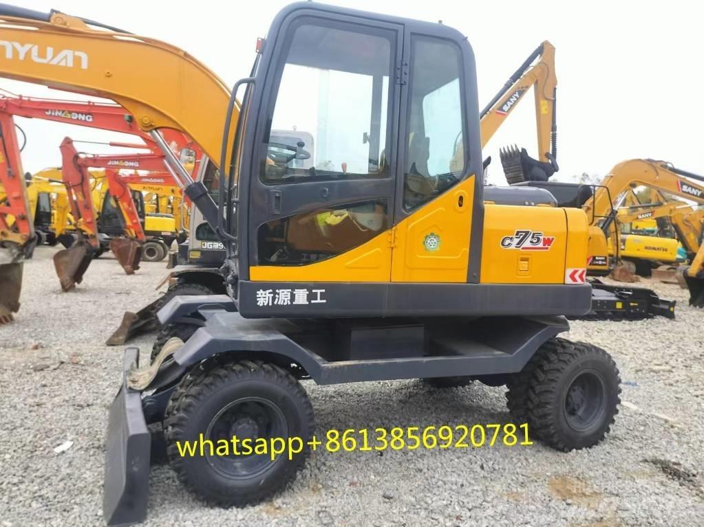 Xinyuan XYB75-9 Escavatori gommati