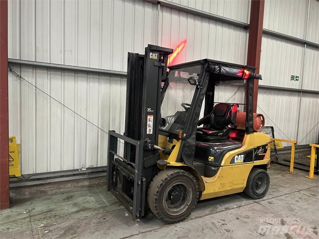 CAT GP35NT Carrelli elevatori GPL