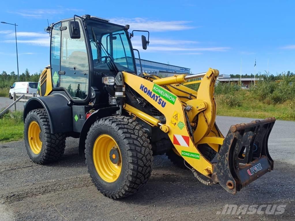Komatsu WA 100 M-8 Pale gommate