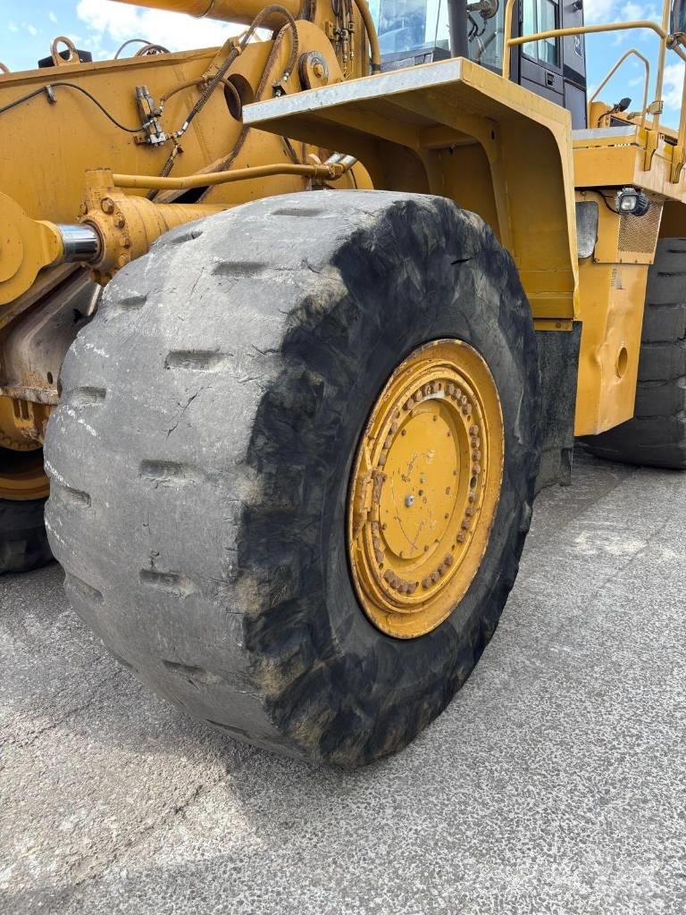 CAT 988 H Pale gommate