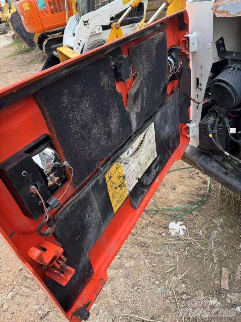 Bobcat S 550 Mini Pale Gommate