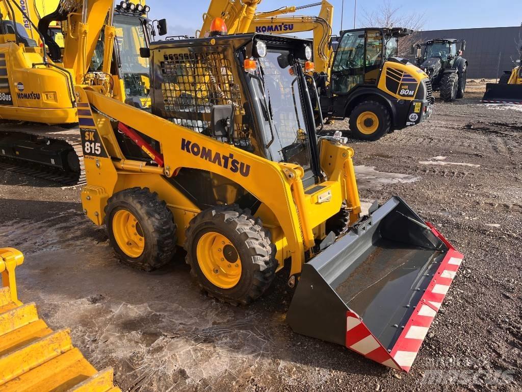 Komatsu SK815-8 Mini Pale Gommate