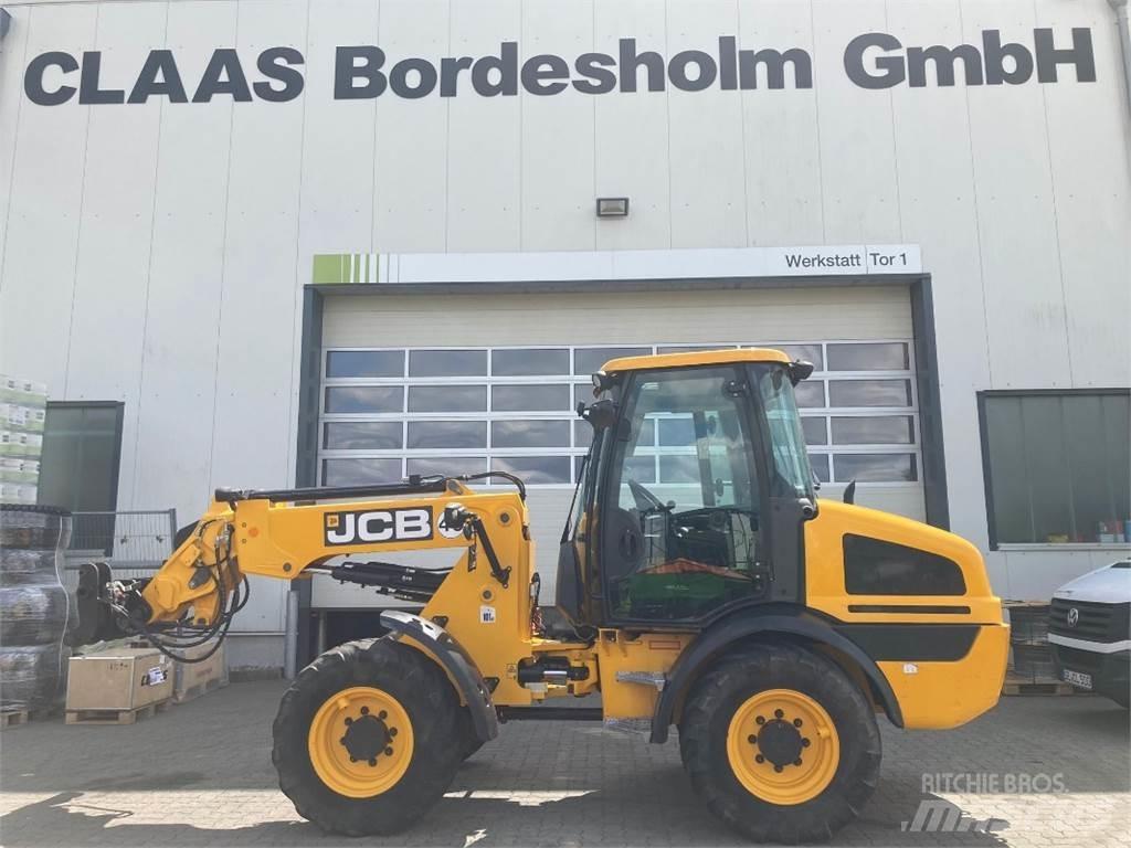 JCB TM220 Pale gommate