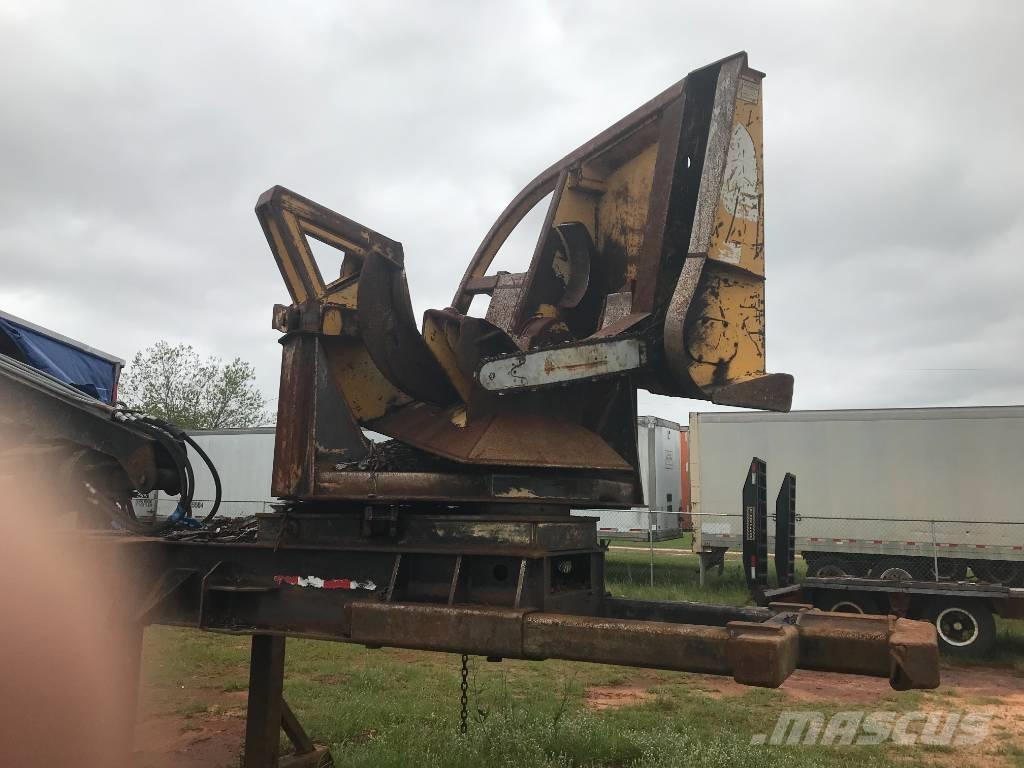 John Deere 437 D Caricatronchi con base su rimorchio