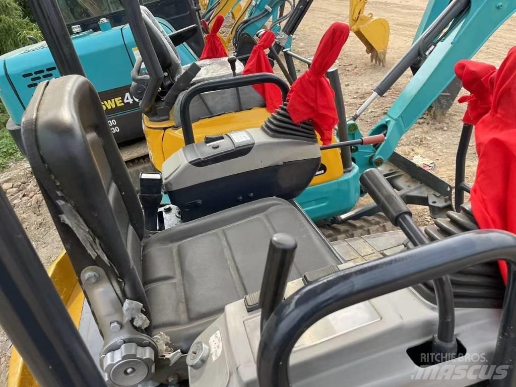 Komatsu PC18 Escavatori cingolati