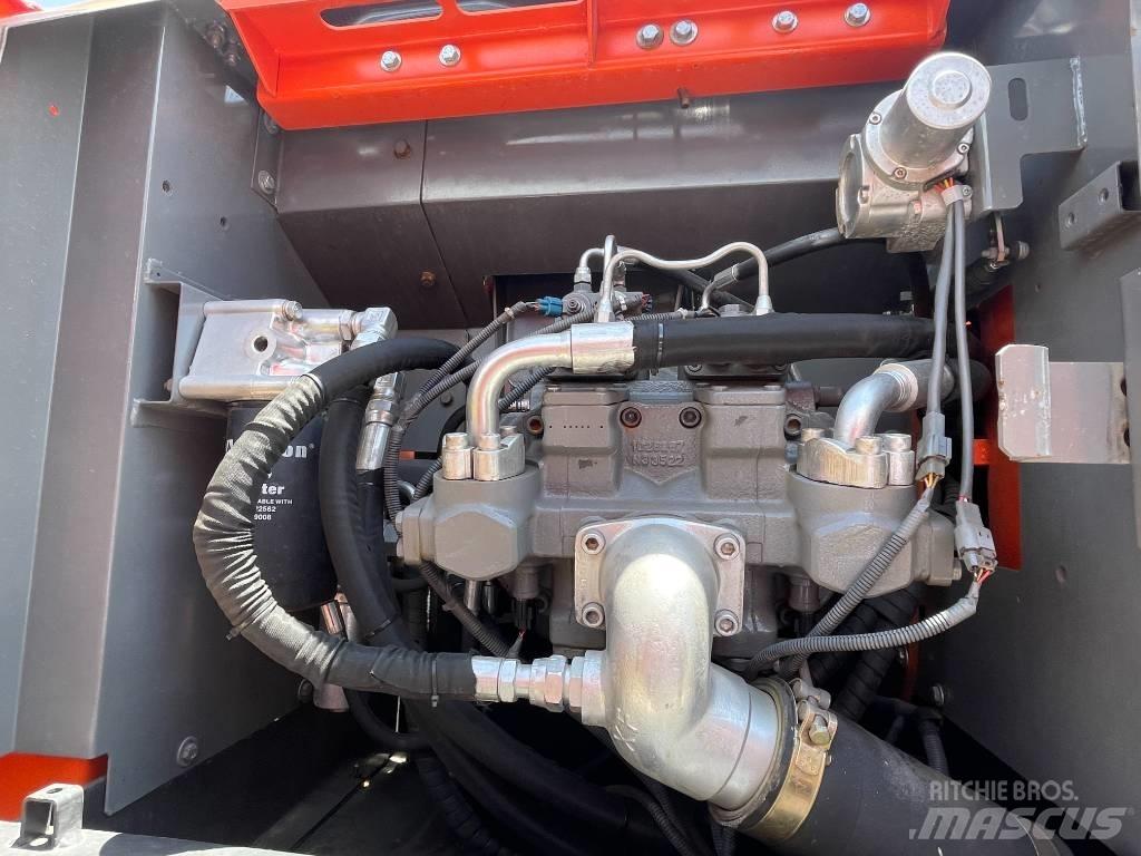 Hitachi ZX 200 Escavatori cingolati