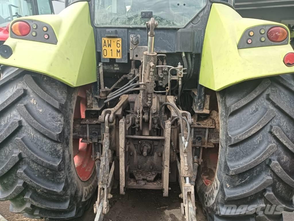 CLAAS Arion 420 Trattori