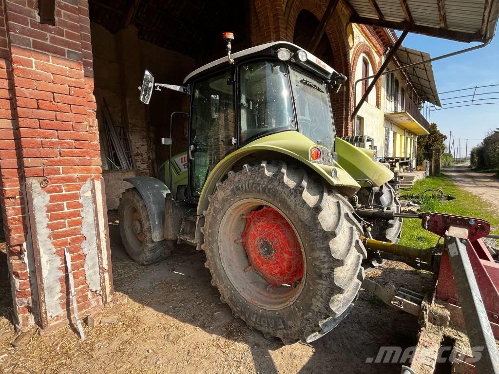 CLAAS Arion 420 Trattori