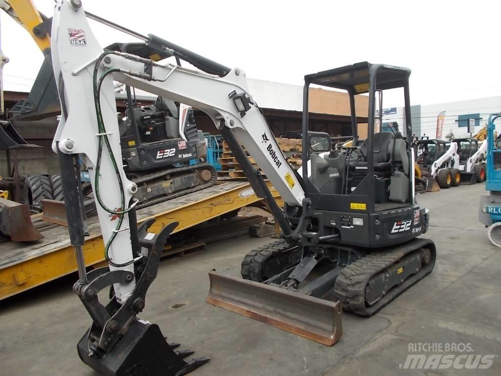 Bobcat E32i Miniescavatori