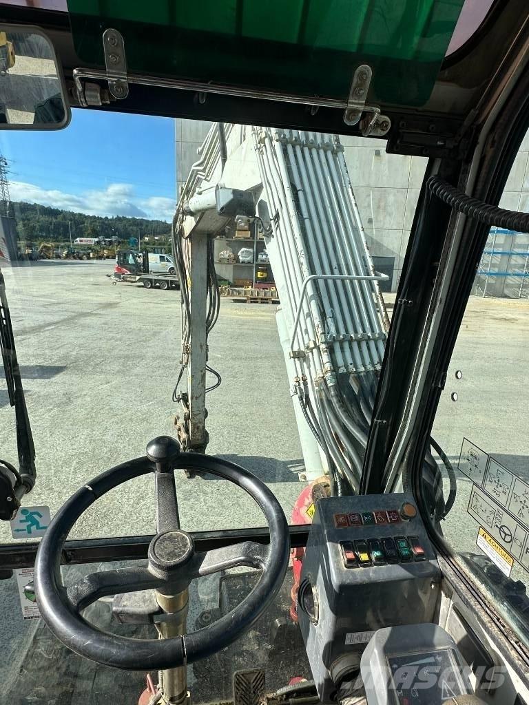 Takeuchi TB 175 W Escavatori gommati