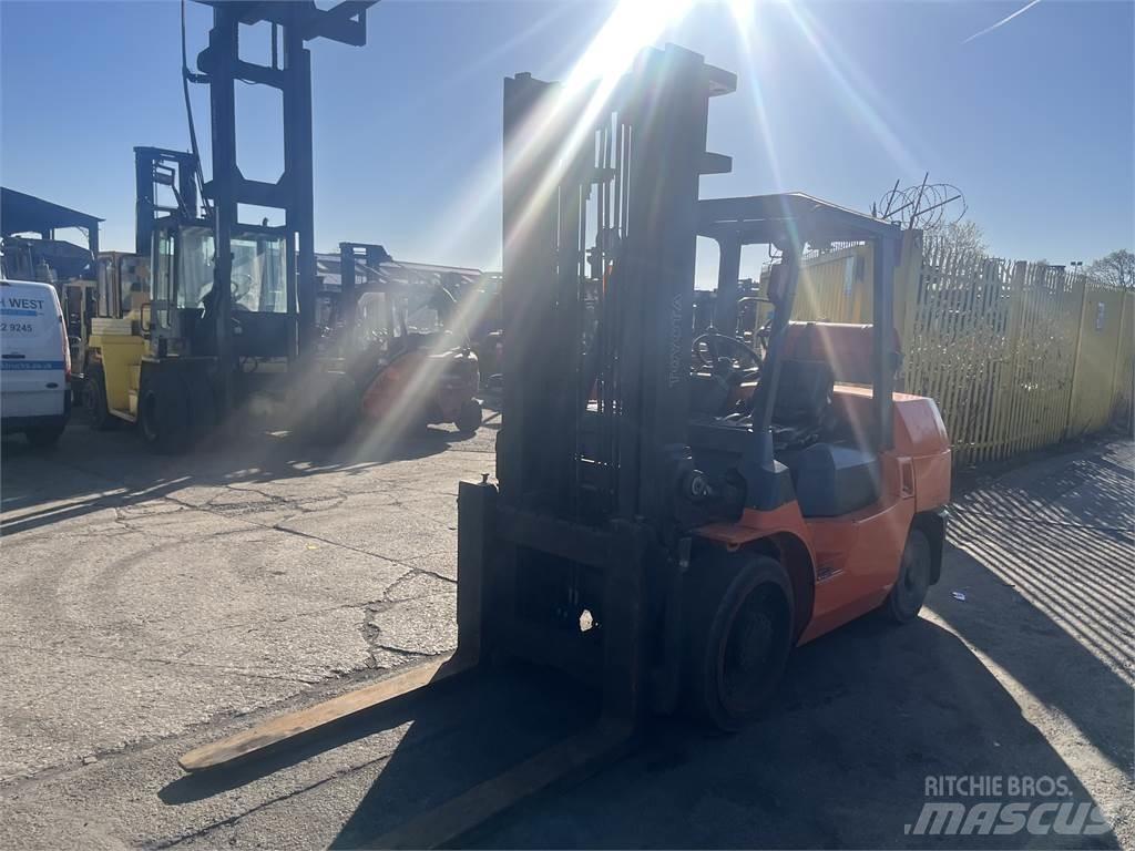 Toyota 7FGCU55 Carrelli elevatori GPL