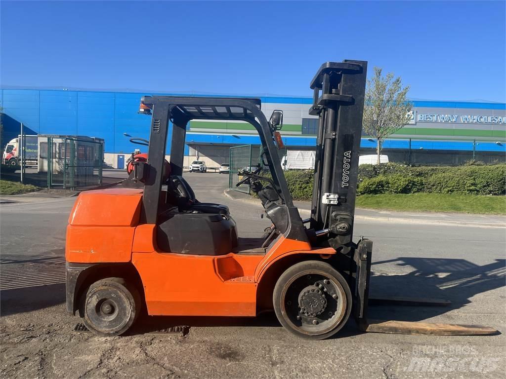 Toyota 7FGCU55 Carrelli elevatori GPL
