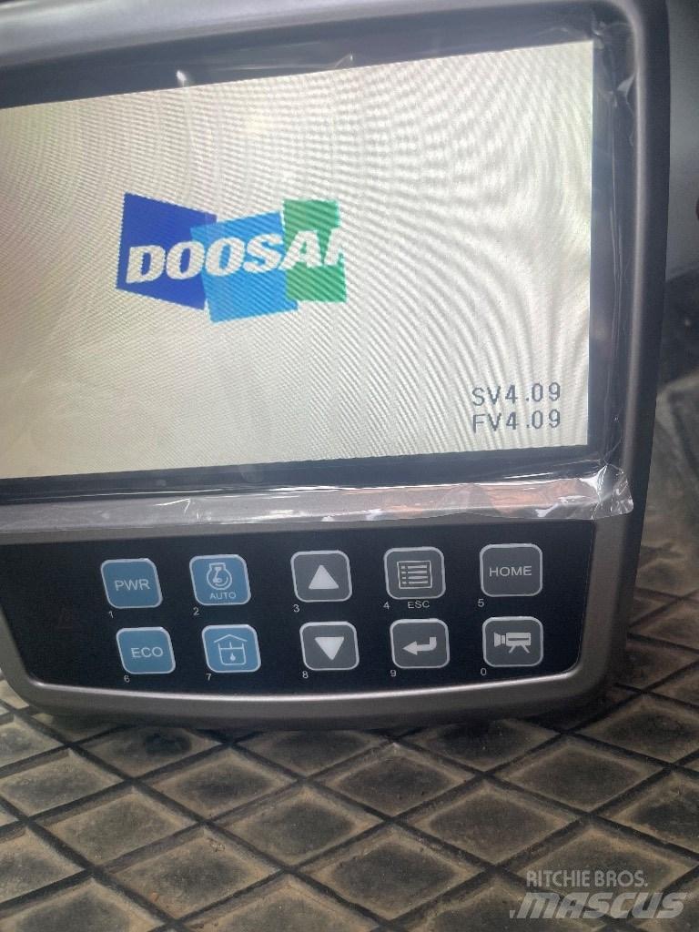Doosan DX 140 LCR-3 Componenti elettroniche