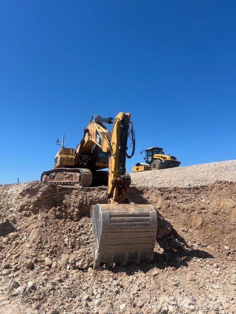 CAT 330 D L ME Escavatori cingolati
