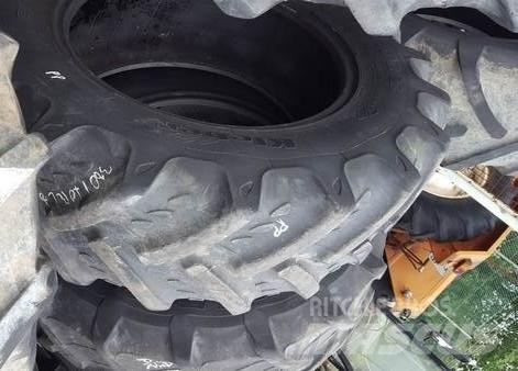  Pneu 13.6R28 Pneumatici, ruote e cerchioni